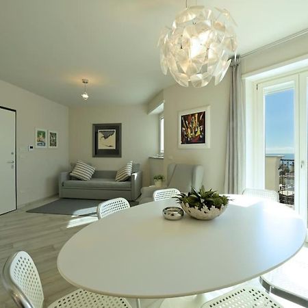 Luxury Apartament Con Garage Vista Mare Alassio Per 6 Persone Exterior photo