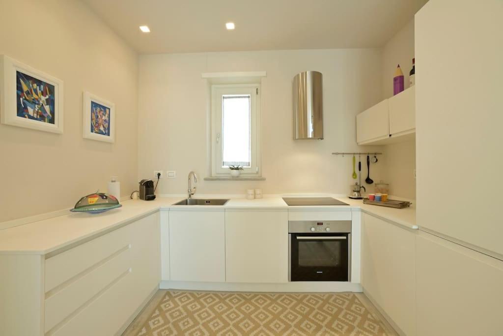 Luxury Apartament Con Garage Vista Mare Alassio Per 6 Persone Exterior photo