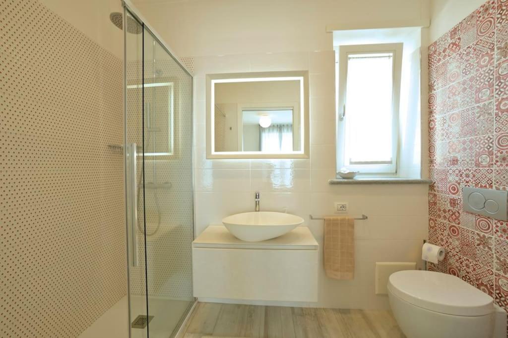 Luxury Apartament Con Garage Vista Mare Alassio Per 6 Persone Exterior photo