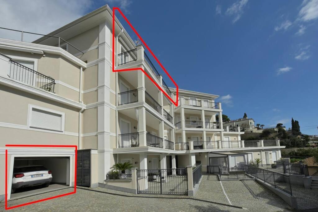 Luxury Apartament Con Garage Vista Mare Alassio Per 6 Persone Exterior photo
